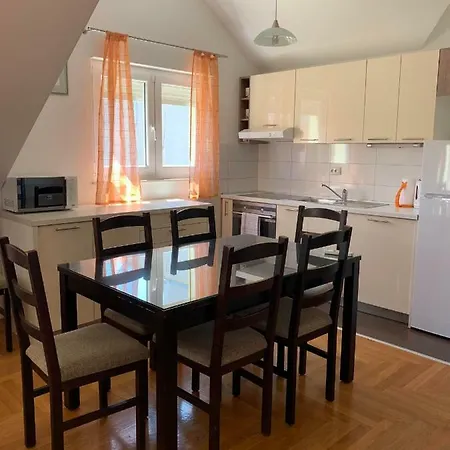 Apartament Marjan