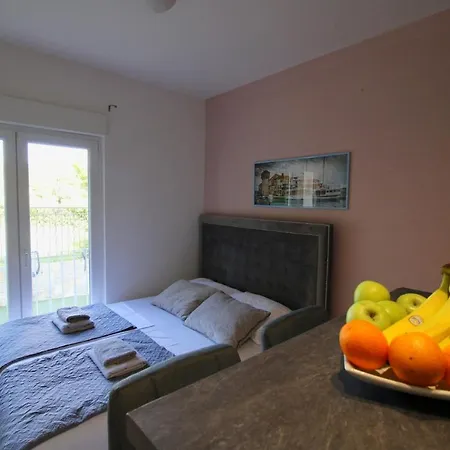 Apartment Marjan *