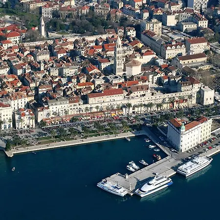 Marjan Apartment *