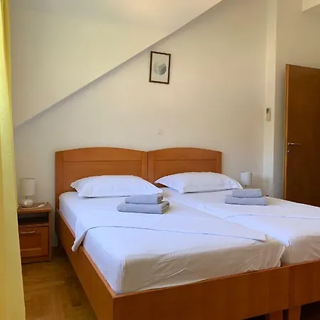 Marjan Apartment *